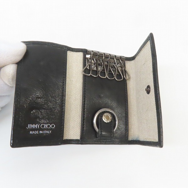 実際に弊社で買取させて頂いたJIMMY CHOO/ジミー チュウ スタースタッズ レザー 6連キーケースの画像 3枚目