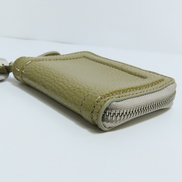 実際に弊社で買取させて頂いたCELINE/セリーヌ ファー付き パテントレザー ジップ コインケースの画像 3枚目