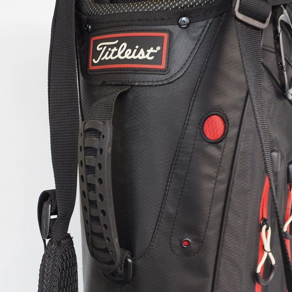 実際に弊社で買取させて頂いたTitleist/タイトリスト ゴルフ 4分割スタンド式 キャディバッグ ブラックの画像 4枚目