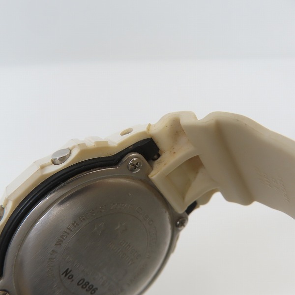 実際に弊社で買取させて頂いたG-SHOCK×atmos/Gショック×アトモス デジタル 腕時計 DW-5600VT【動作未確認】の画像 4枚目