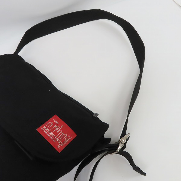 実際に弊社で買取させて頂いた【難有り】Manhattan Portage/マンハッタンポーテージ 35周年限定ラベル ショルダーバッグ/メッセンジャーバッグの画像 2枚目