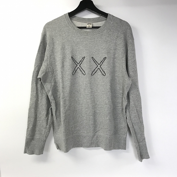 実際に弊社で買取させて頂いた【おまとめ品】UNIQLO×KAWS/ユニクロ×カウズ キャラデザイン Tシャツ/スウェットの画像 4枚目