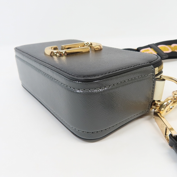 実際に弊社で買取させて頂いたTHE MARC JACOBS/ザ マークジェイコブス スナップショット ミニショルダーバッグ M0014146の画像 2枚目