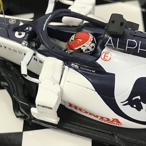 実際に弊社で買取させて頂いたMinichamps/ミニチャンプス 1/43 2020 F1 #26 D.クビアト F1 AlphaTauri  Honda AT01 ミニカーの画像 6枚目