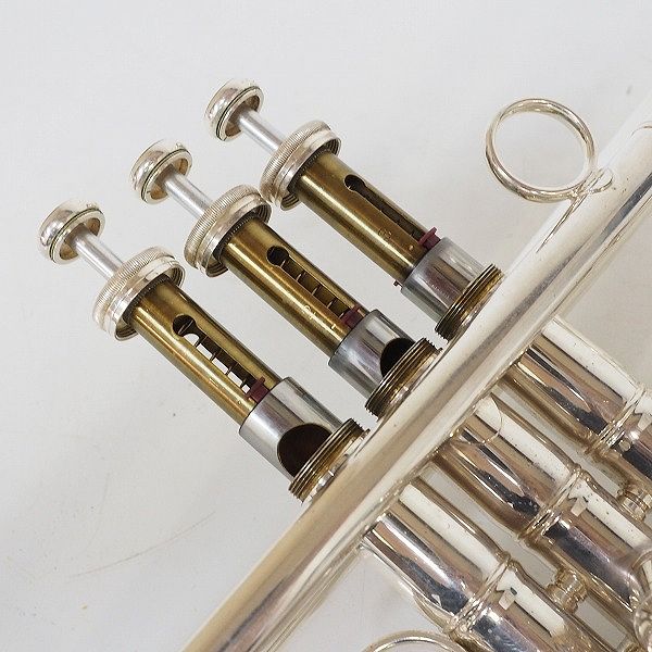 実際に弊社で買取させて頂いた★Carol/キャロル  ZORRO/ゾロ ML トランペット チューニング管2種付属 シルバー ハードケース付の画像 5枚目