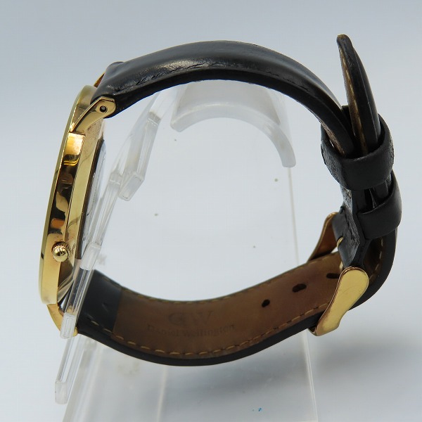 実際に弊社で買取させて頂いたDaniel Wellington/ダニエルウェリントン M40RW12 クォーツ/ウォッチ/腕時計【動作未確認】の画像 1枚目