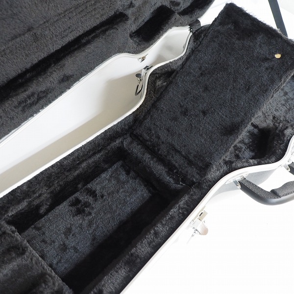 実際に弊社で買取させて頂いた★ PLAYTECH/プレイテック LP-DL レスポールタイプ エレキギター用ハードケース 鍵付の画像 9枚目