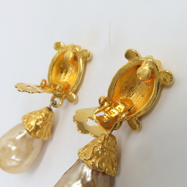 実際に弊社で買取させて頂いたCELINE/セリーヌ マカダム/フェイクパール  イヤリングの画像 4枚目