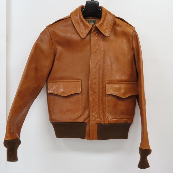 実際に弊社で買取させて頂いたBUZZ RICKSON'S/バズリクソンズ A-2 廃盤品 ペリースポーツウェア レザー フライトジャケット BR80019/34