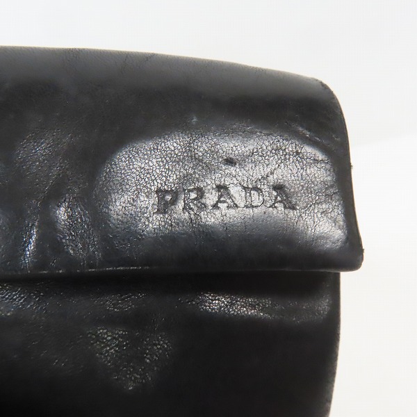 実際に弊社で買取させて頂いたPRADA/プラダ ロゴ型押し チェーン付き レザーポーチ の画像 5枚目