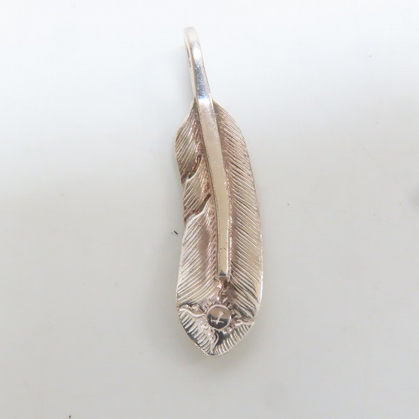 実際に弊社で買取させて頂いたFIRST ARROWS/ファーストアローズ K18付 フェザー ペンダント Size：Sの画像 2枚目