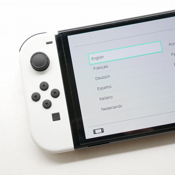 実際に弊社で買取させて頂いた任天堂 Nintendo Switch/ニンテンドースイッチ 有機ELモデル 本体 HEG-S-KAAAA ホワイト コントローラー付き【簡易動作確認済】の画像 4枚目
