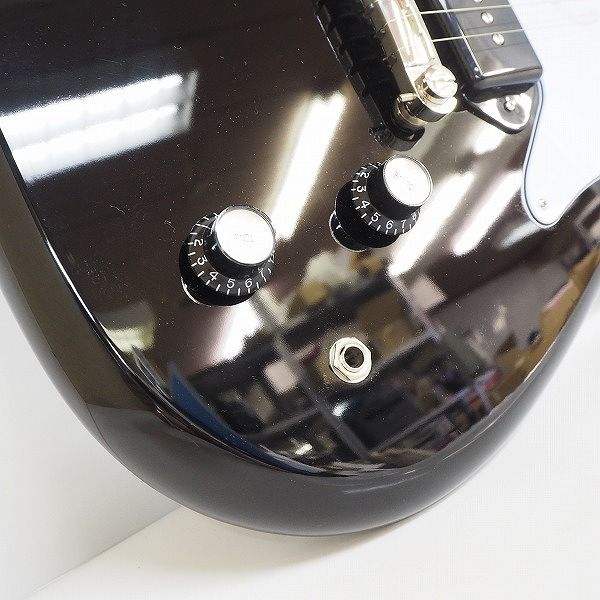 実際に弊社で買取させて頂いた★【美品】Epiphone/エピフォン Coronet Ebony コロネット復刻モデル  ソリッド エレキギターの画像 6枚目