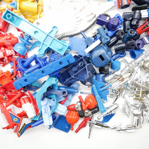 実際に弊社で買取させて頂いた【おまとめ/パーツ取り】超合金 等 腕/ミサイル 他 パーツの画像 4枚目