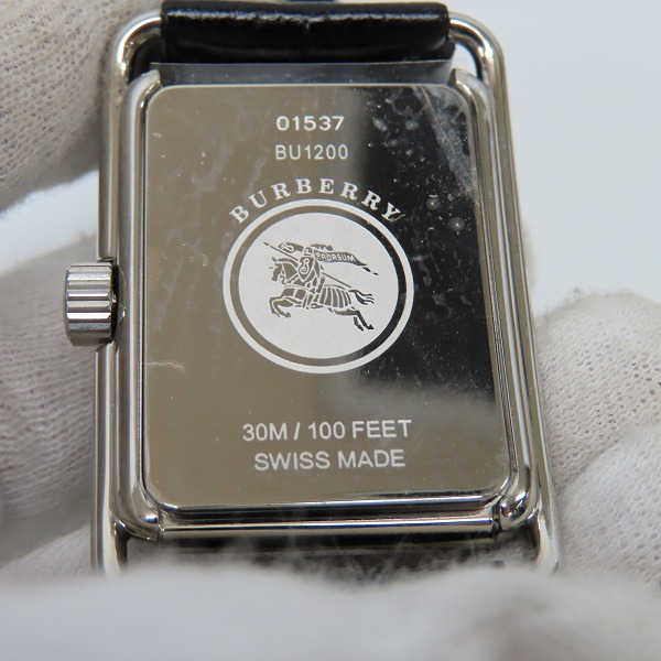 実際に弊社で買取させて頂いたBURBERRY/バーバリー スモセコ ブラック文字盤/スクエア型 クォーツ 腕時計 BU1200 【動作未確認】の画像 3枚目