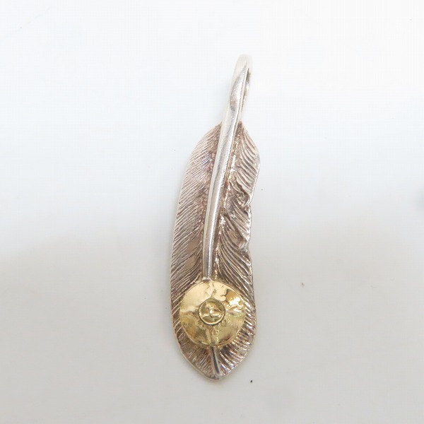 実際に弊社で買取させて頂いたFIRST ARROWS/ファーストアローズ K18付 フェザー ペンダント Size：Sの画像 1枚目