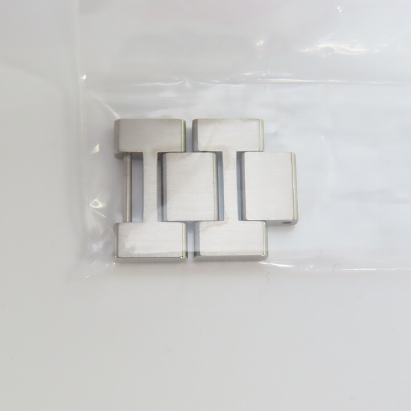 実際に弊社で買取させて頂いたCartier/カルティエ タンクソロSM スクエア シルバー文字盤 メンズ/ボーイズ腕時計 3170【動作未確認】の画像 7枚目