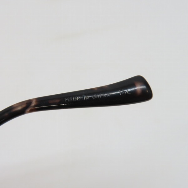 実際に弊社で買取させて頂いたKATHARINE HAMNETT LONDON/キャサリンハムネットロンドン 度入りサングラス/アイウェア KH9138の画像 8枚目