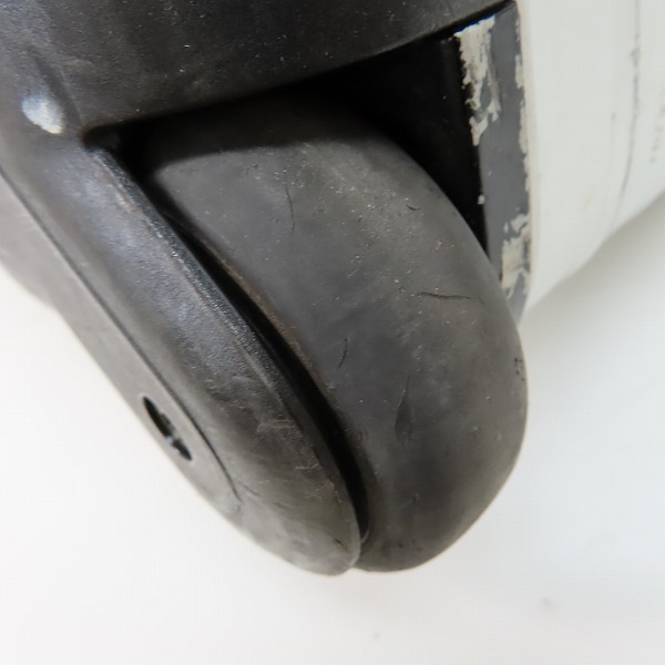 実際に弊社で買取させて頂いた【難有】RIMOWA/リモワ アルミ 2輪 90年代/キャリーケース/スーツケース/ヴィンテージ/ビンテージの画像 5枚目