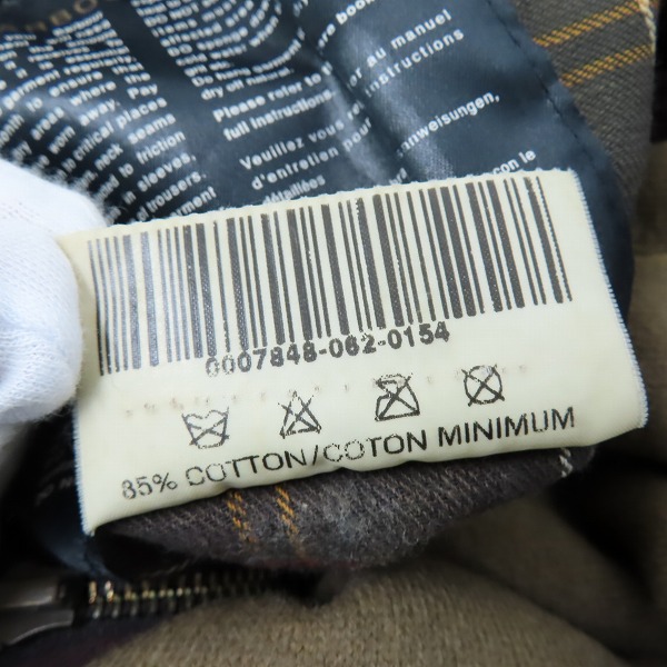 実際に弊社で買取させて頂いた【難有り】BARBOUR/バブアー CLASSIC BEAUFORT クラシック オイルドジャケット ライナー付き A830/C40の画像 4枚目