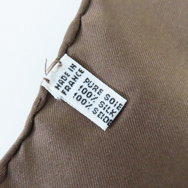 実際に弊社で買取させて頂いたCELINE/セリーヌ マカダム柄 チェーン シルク スカーフ/ストールの画像 3枚目