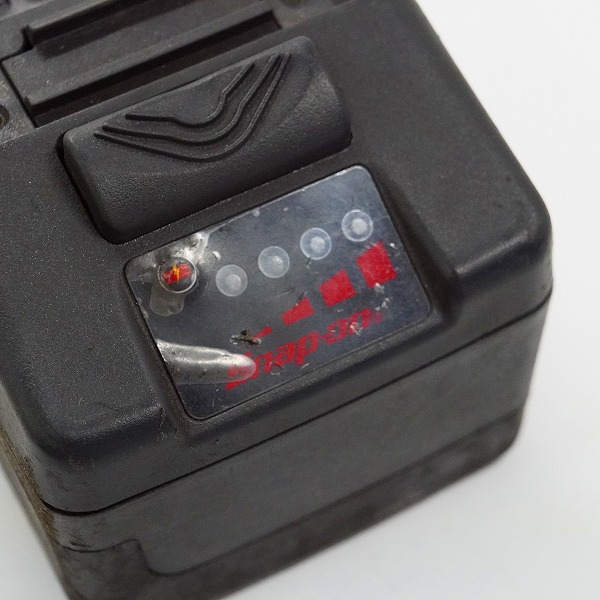 実際に弊社で買取させて頂いた(1) SNAP-ON/スナップオン CTB8185BK 18V 4.0Ah 純正 バッテリー 動作未確認の画像 2枚目