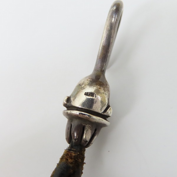 実際に弊社で買取させて頂いた【ギャラ付】THIRTEEN DESIGNS/サーティーンデザインズ スカルフック 有刺鉄線 レザーブレスレットの画像 2枚目