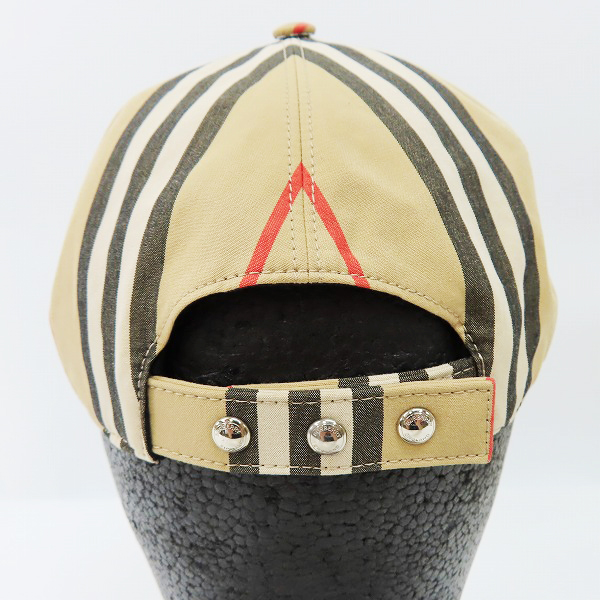 実際に弊社で買取させて頂いたBURBERRY/バーバリー ストライプ TBロゴ ベースボールキャップ 8026924/Mの画像 2枚目