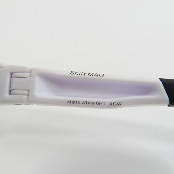 実際に弊社で買取させて頂いたSMITH/スミス Shift MAG Matte White 6HT 3CW スポーツサングラス スペアレンズ付きの画像 7枚目