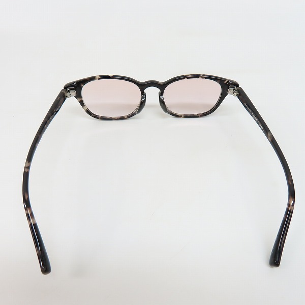 実際に弊社で買取させて頂いたKATHARINE HAMNETT LONDON/キャサリンハムネットロンドン 度入りサングラス/アイウェア KH9138の画像 3枚目