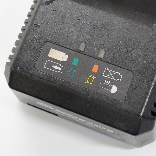 実際に弊社で買取させて頂いたSNAP-ON/スナップオン CTC720 Rev.C 18V バッテリーチャージャー 充電器 動作確認済みの画像 4枚目