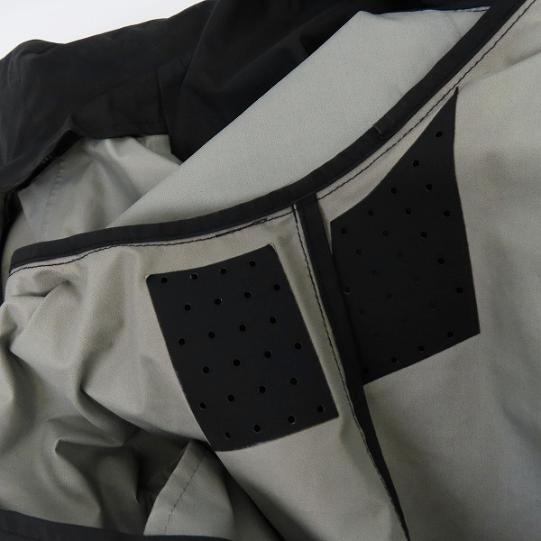 実際に弊社で買取させて頂いたEMPORIO ARMANI/エンポリオアルマーニ テープロゴ ジップアップジャケット 3G1B70 1NSDZ/50の画像 6枚目