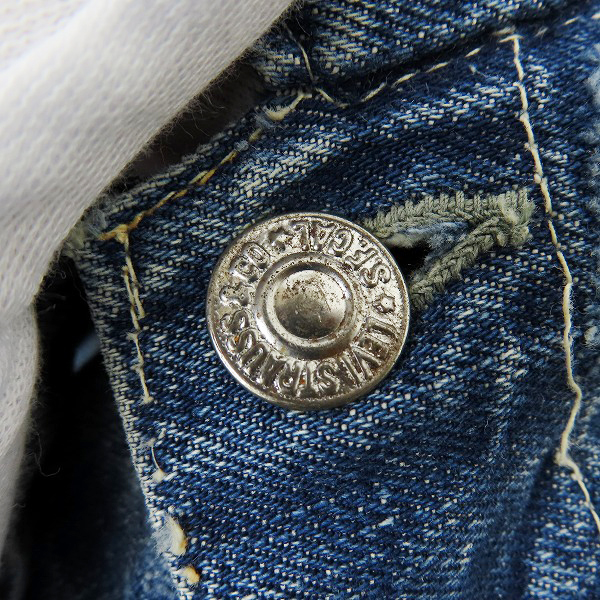 実際に弊社で買取させて頂いた【難有り】LEVI’S/リーバイス 507XX 2nd/セカンド 両面タブ/刻印17 ヴィンテージ/ビンテージ デニムジャケット の画像 4枚目