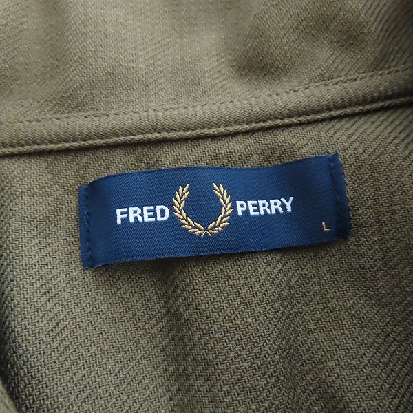 実際に弊社で買取させて頂いたFRED PERRY/フレッドペリー 半袖シャツ ワンポイント刺繍 カーキ Lの画像 2枚目