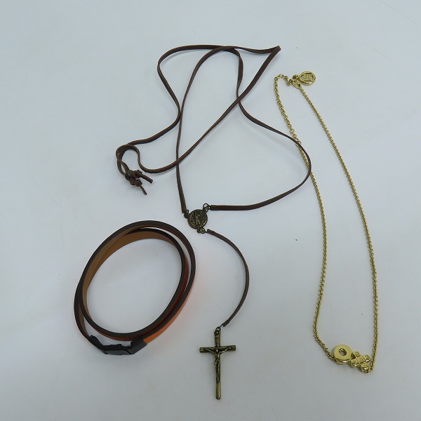 実際に弊社で買取させて頂いた【おまとめ】VivienneWestwood/ヴィヴィアンウエストウッド Givenchy/ジバンシィ他 ボタン/ネックレス/リング等の画像 1枚目