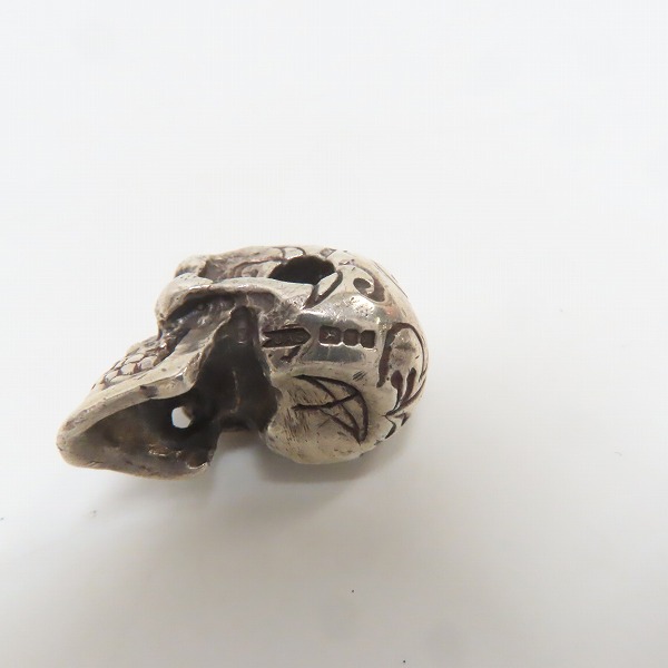 実際に弊社で買取させて頂いたCRAZY PIG/クレイジーピッグ  エングレイブドスカル ペンダントの画像 6枚目