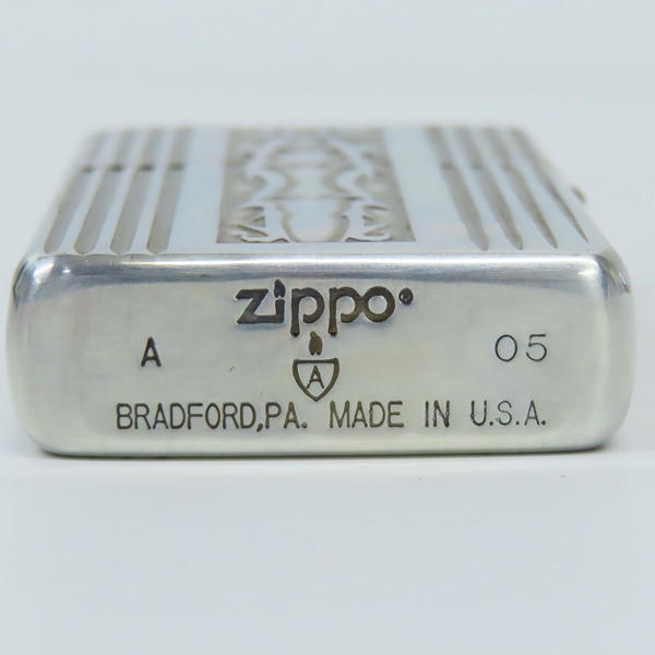 実際に弊社で買取させて頂いたZIPPO/ジッポー ARMOR CASE/アーマーケース トライバルシングルライン 3面連続深掘り特殊加工 2005年製の画像 5枚目