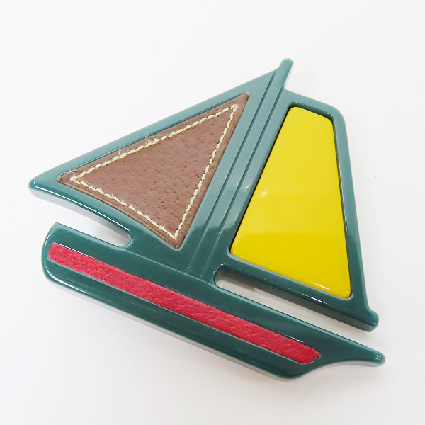 実際に弊社で買取させて頂いたPRADA/プラダ ヨット 船 モチーフ ピンブローチ