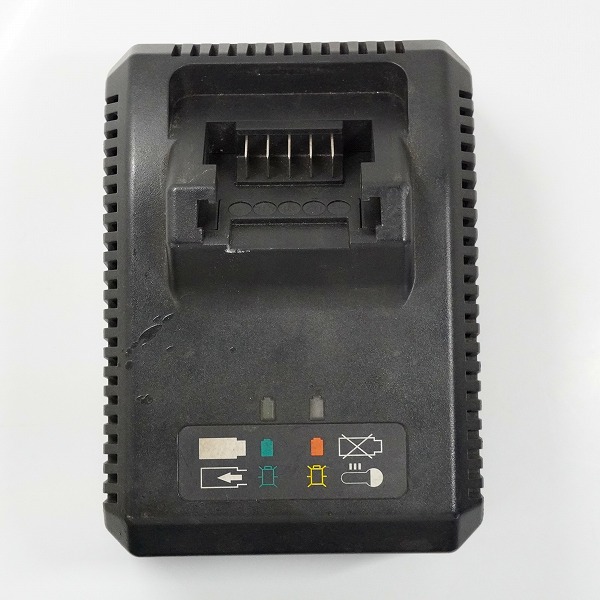 実際に弊社で買取させて頂いたSNAP-ON/スナップオン CTC720 Rev.C 18V バッテリーチャージャー 充電器 動作確認済みの画像 3枚目