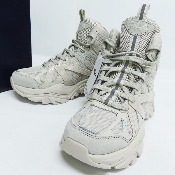 実際に弊社で買取させて頂いたFILA/フィラ ELECTROVE 2 HIGH 5RM02186-051 24.5