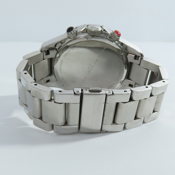 実際に弊社で買取させて頂いたMARC BY MARC JACOBS/マークバイマークジェイコブス 腕時計 シルバー MBM5027【動作未確認】の画像 2枚目