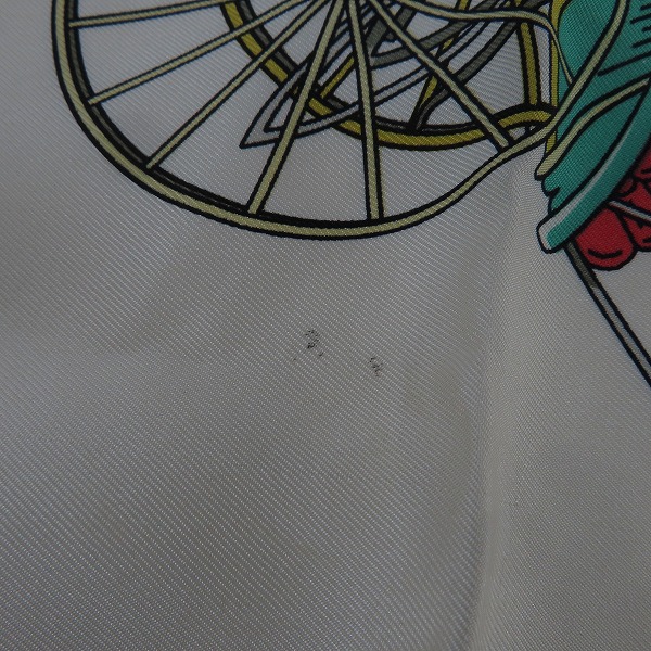 実際に弊社で買取させて頂いたCELINE/セリーヌ LES GRANDS ECUYERS 総柄 スカーフ/ストール の画像 2枚目