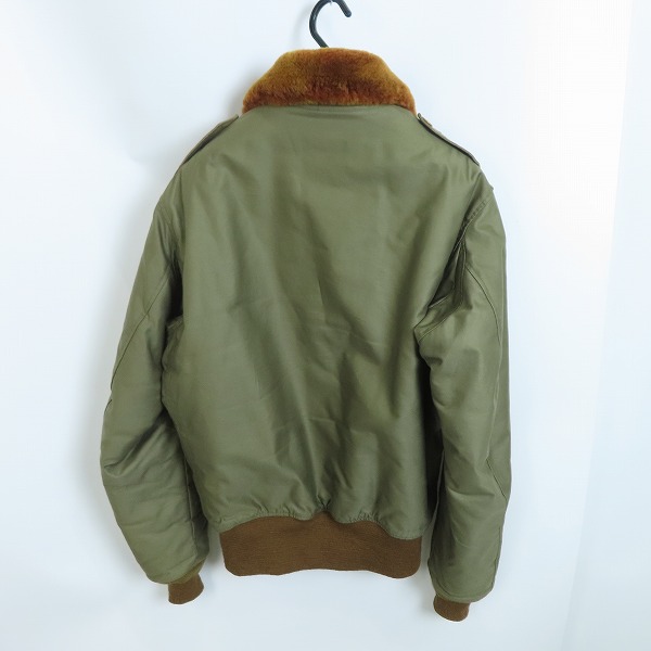 実際に弊社で買取させて頂いたThe REAL McCOY'S/ザリアルマッコイズ B-10 フライトジャケット 3157/42の画像 1枚目
