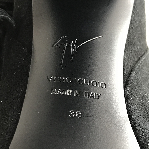 実際に弊社で買取させて頂いた【おまとめ】CELINE/セリーヌ FENDI/フェンディ  他 レディース シューズ/パンプス/ブーツの画像 3枚目