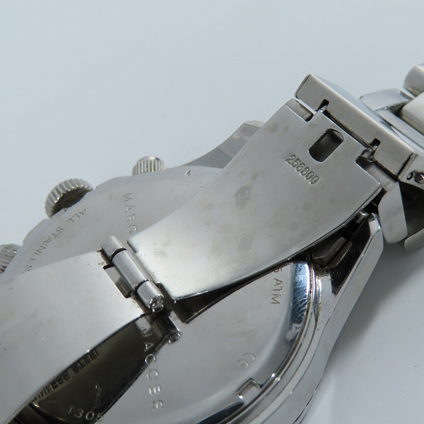 実際に弊社で買取させて頂いたMARC BY MARC JACOBS/マークバイマークジェイコブス 腕時計 シルバー MBM5027【動作未確認】の画像 5枚目
