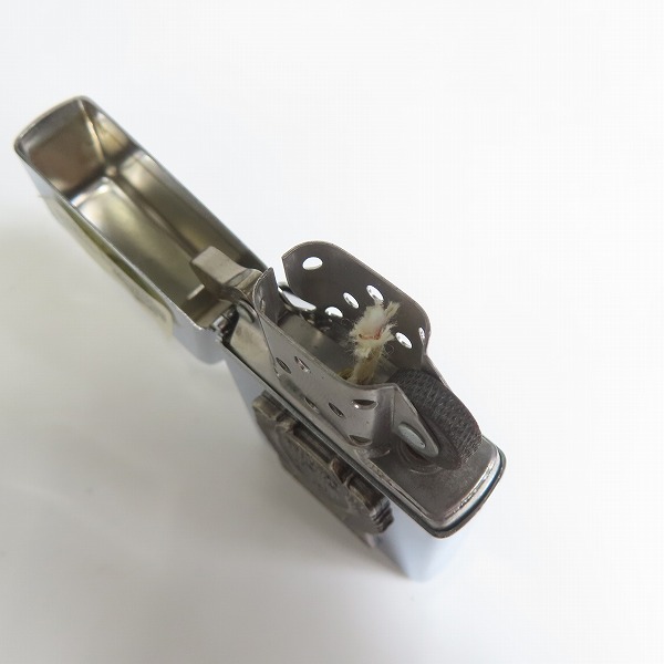 実際に弊社で買取させて頂いたZIPPO/ジッポー HARLEY-DAVIDSON/ハーレーダビッドソン THE REUNION 90YEARS メタル貼り 1993年製の画像 4枚目