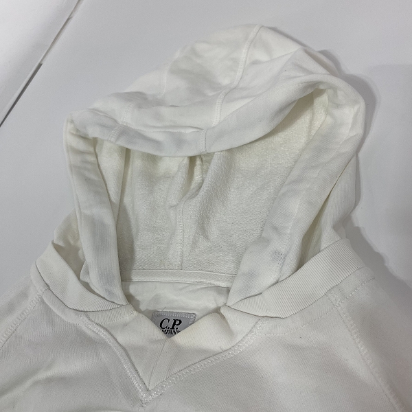 実際に弊社で買取させて頂いたC.P.COMPANY/シーピーカンパニー パーカー 08CMSS136A 005673W /XLの画像 3枚目