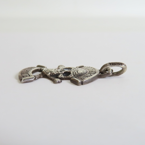 実際に弊社で買取させて頂いたCRIMIE/クライミー FAITH&TRUST スカル ペンダントトップの画像 3枚目