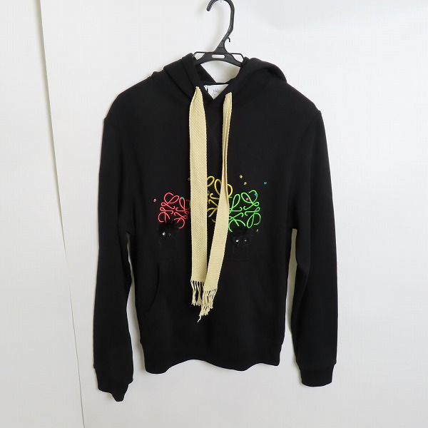 実際に弊社で買取させて頂いたLOEWE/ロエベ×スタジオジブリ 千と千尋の神隠し ススワタリ アナグラムロゴ プルオーバーパーカー S928Y25J02/XS