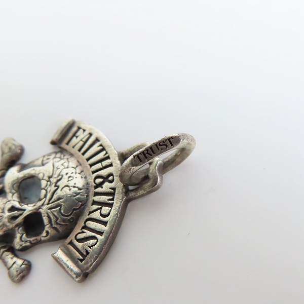 実際に弊社で買取させて頂いたCRIMIE/クライミー FAITH&TRUST スカル ペンダントトップの画像 4枚目